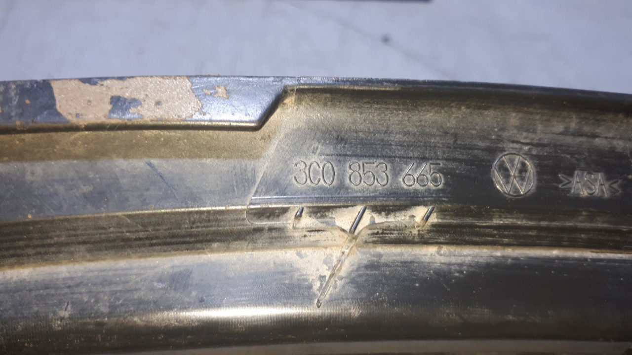 RESETKA BRANIKA VW PASSAT B6 > 05-10 3C0853665
