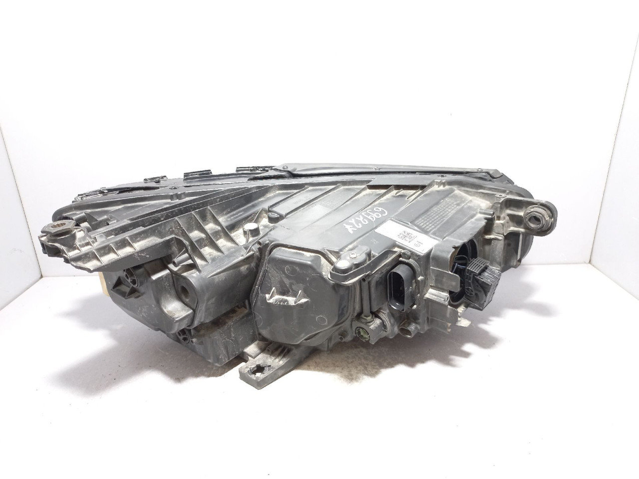 DIJELOVI FAR VW PASSAT B8 > 14- 3G1941081T