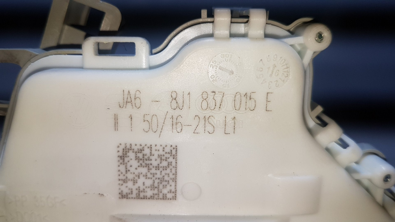 DIJELOVI BRAVA VRATA AUDI A7 > 10-14 8J1837015E