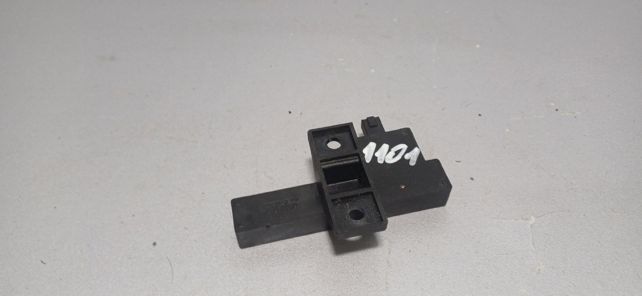 DIJELOVI ANTENA AUDI A7 > 14 - 18 8K0907247