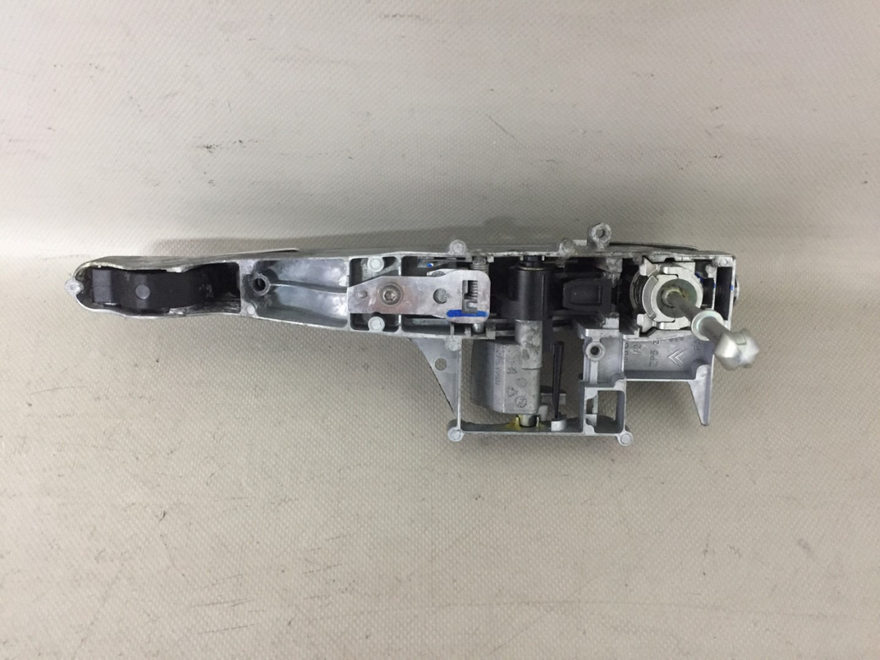 DIJELOVI RUCKA VRATA PEUGEOT 308 > 07-11 1198G4