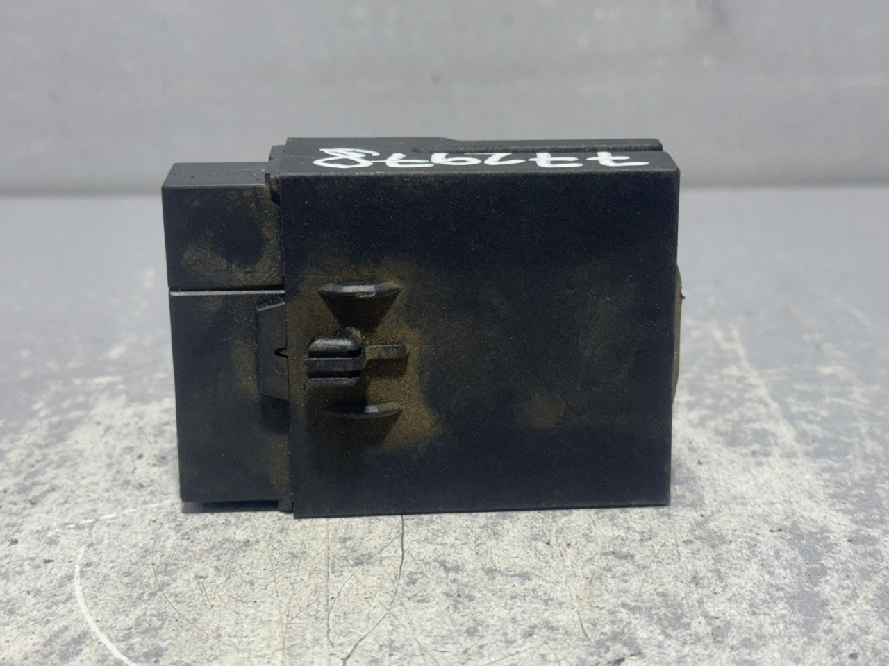 ELEKTRONIKA MODUL BMW SERIJA 1 (E87/E81) > 07-11 6926435