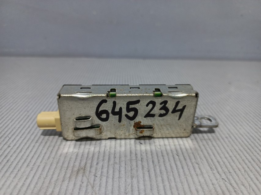 DIJELOVI ANTENA AUDI A4 (B8) > 07-11 8K9035225A