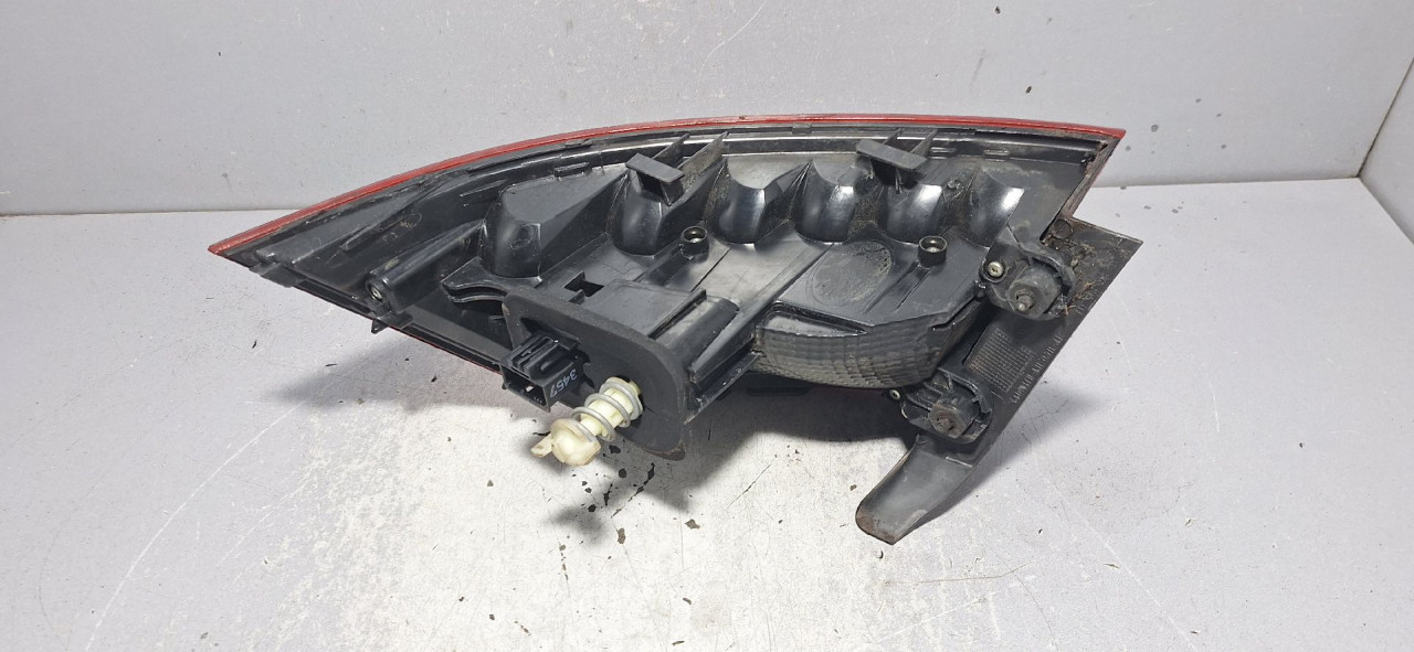 DIJELOVI STOP SVJETLO VW PASSAT B8 > 14-19