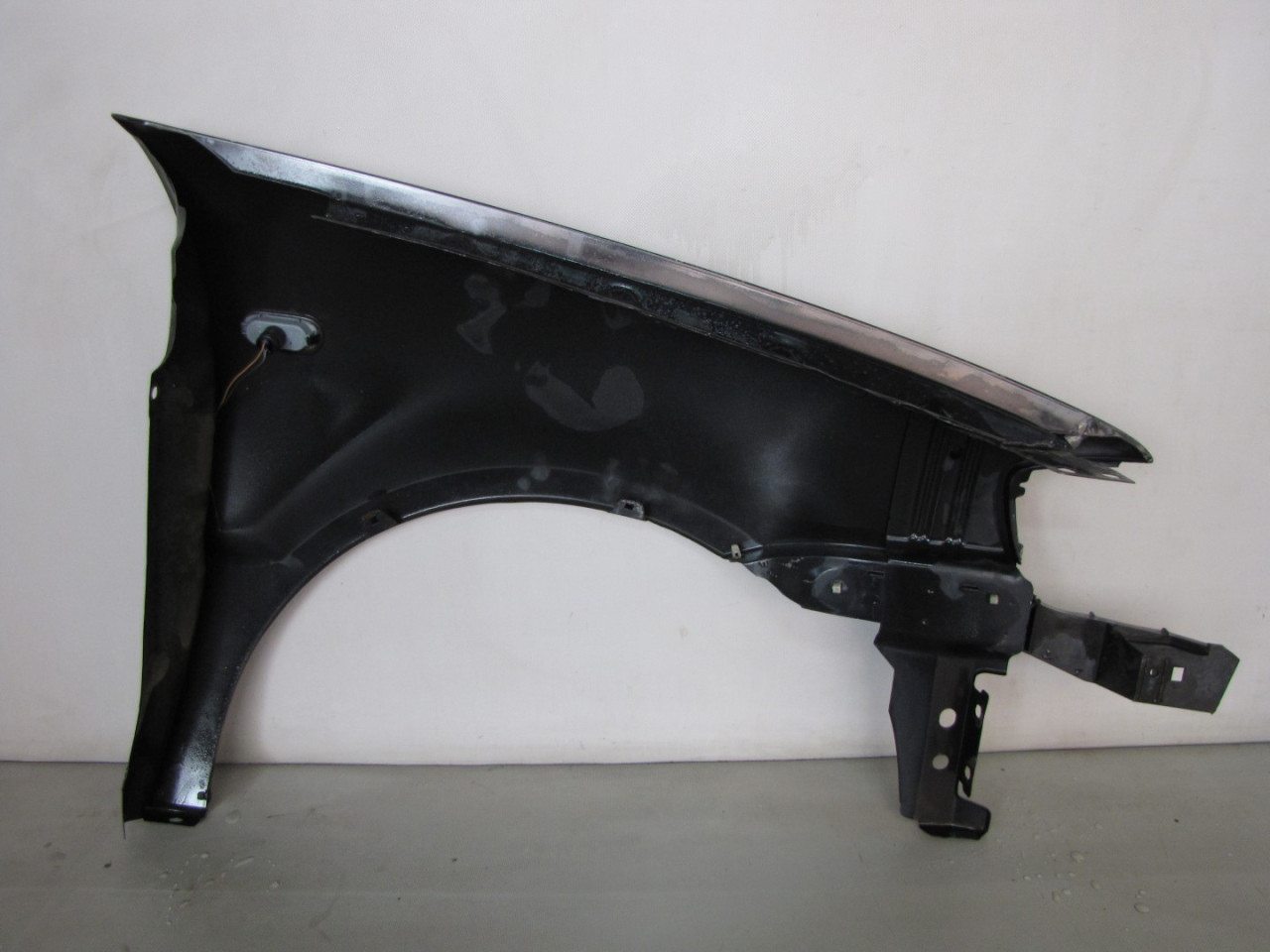 DIJELOVI BLATOBRAN VW POLO > 95-99 VW016011