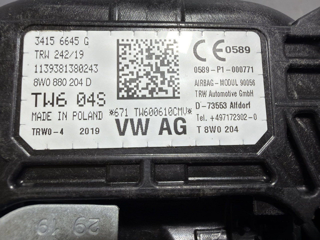 DIJELOVI AIRBAG SUVOZACA AUDI A4 (B9) > 19- 2.0 8W0880204D