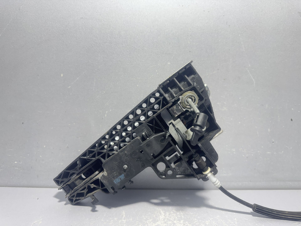DIJELOVI RUCKA VRATA AUDI Q5 > 12-16 8T2837886B