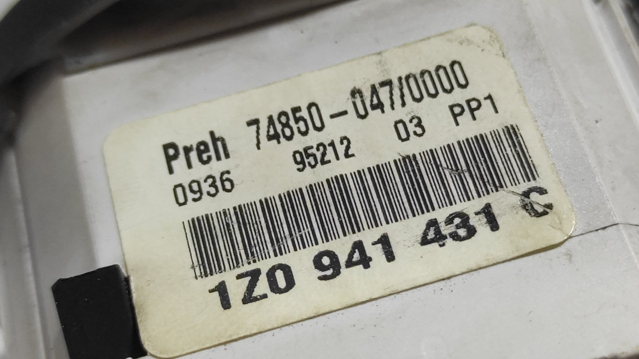 PREKIDACI SVJETLA SKODA OCTAVIA > 04-08 1Z0941431C