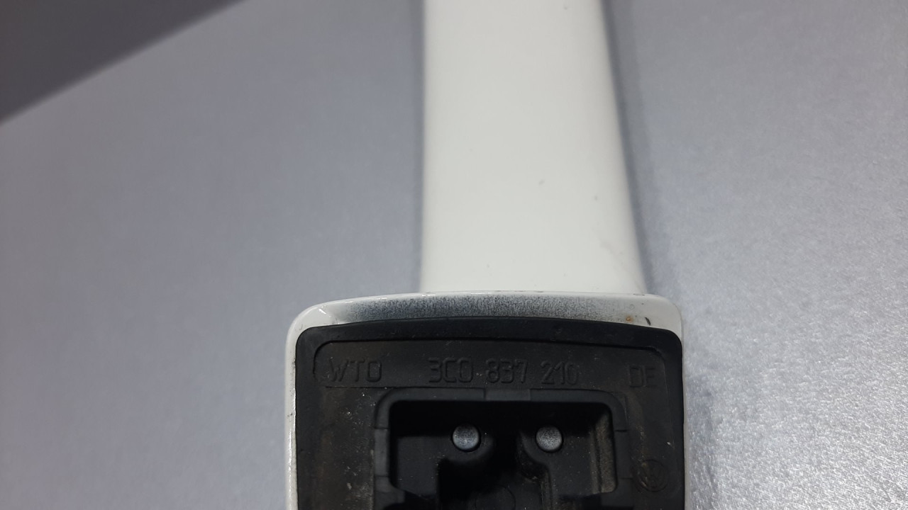 RUCKA VRATA VW PASSAT B7 > 10-14 3C0837210