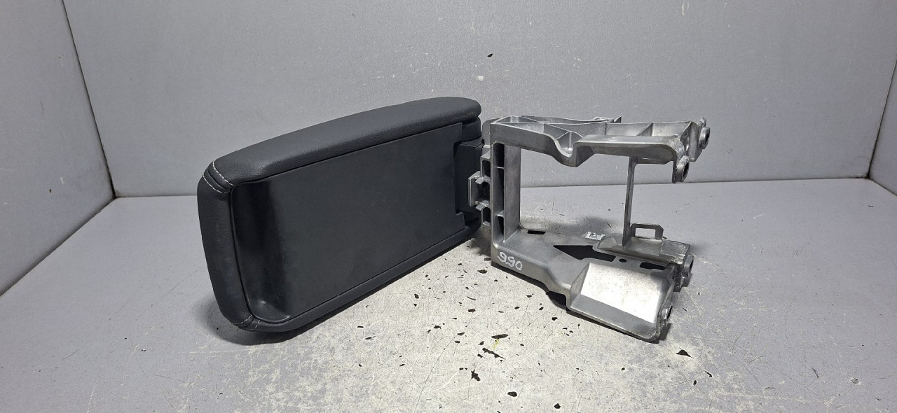 DIJELOVI NASLONJAC ZA RUKU AUDI A3 (8Y) > 20 -  1.5 8Y0864283A