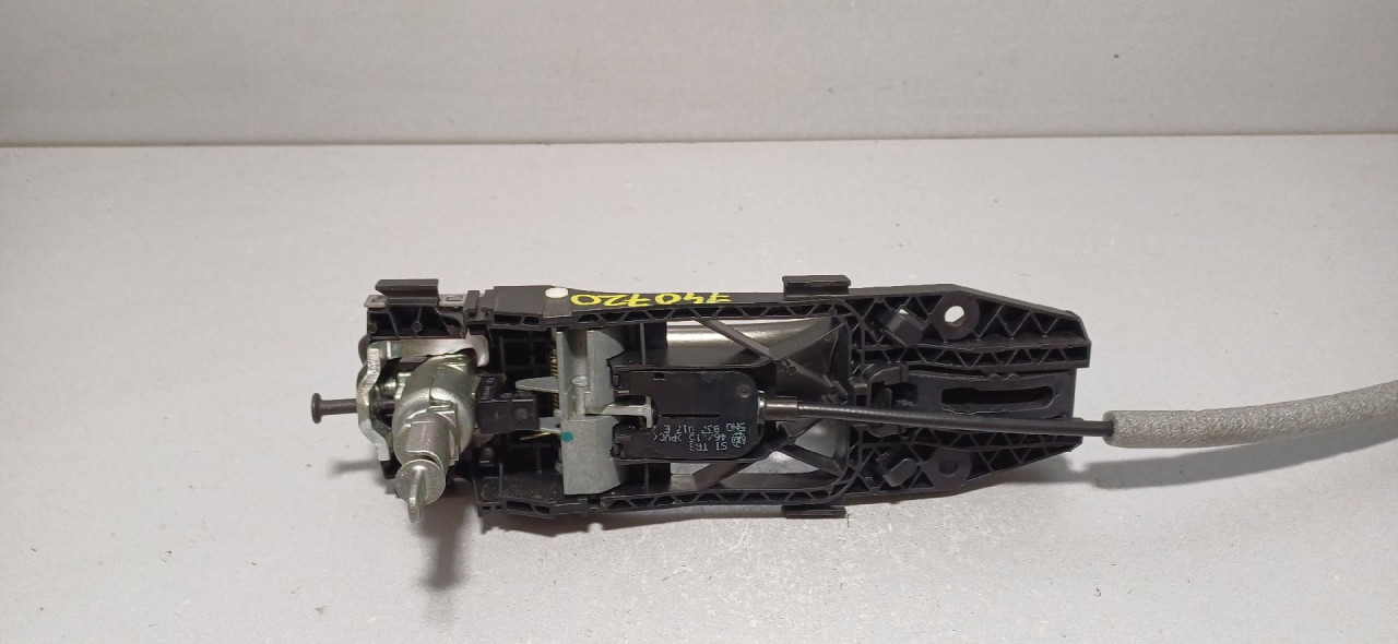 DIJELOVI RUCKA VRATA SEAT LEON > 13-16 5N0837885H