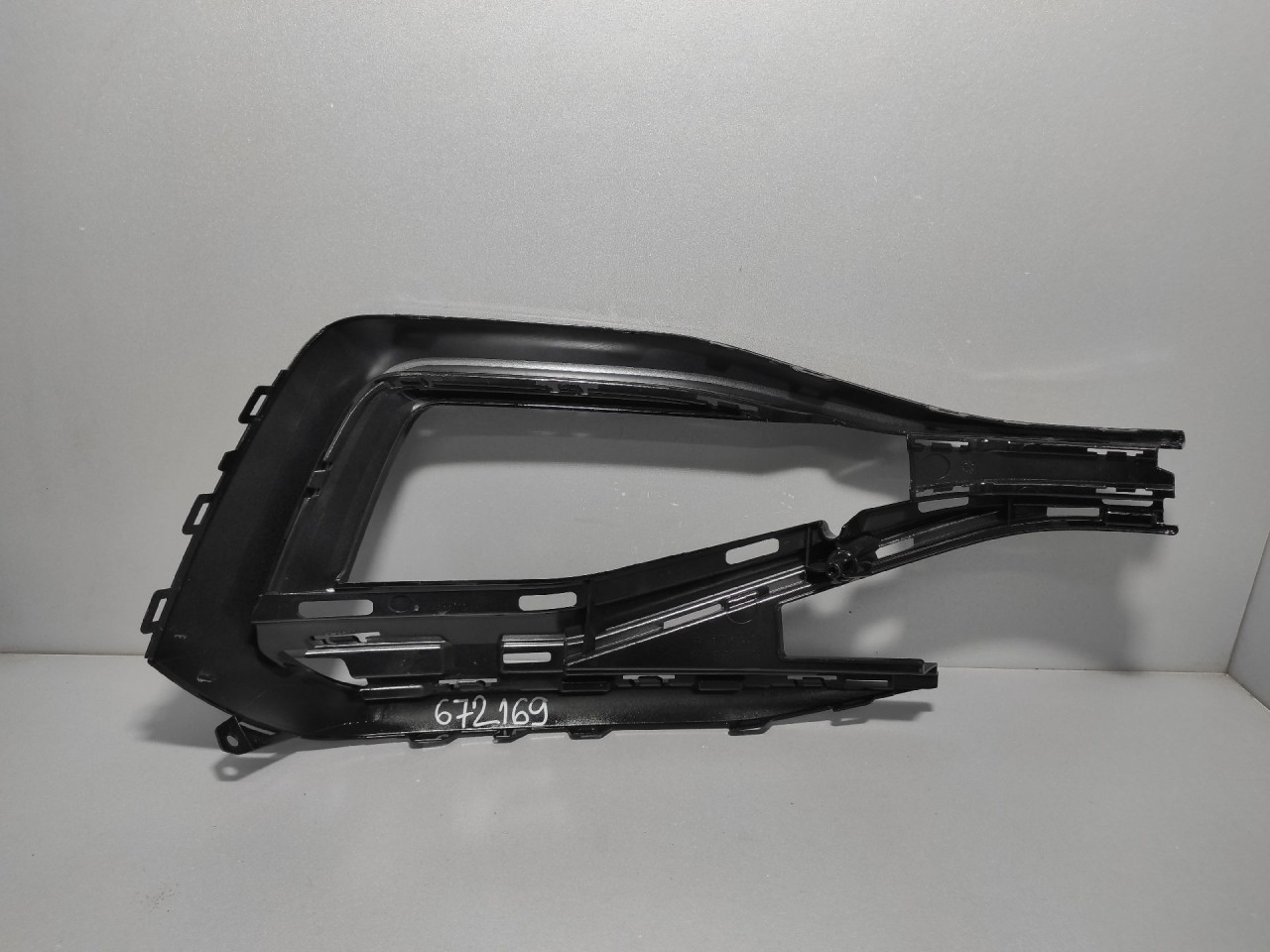 DIJELOVI RESETKA BRANIKA VW PASSAT B8 > 14-19 3G0853793C