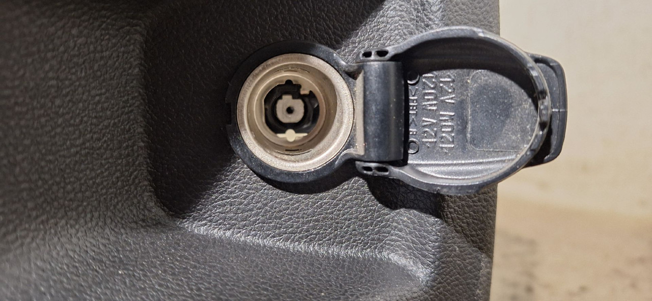 DIJELOVI PREKIDAC RENAULT MEGANE > 16-20
