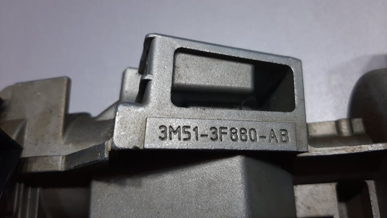 BRAVA PALJENJA MAZDA 3 > 03-07 3M513F880AB