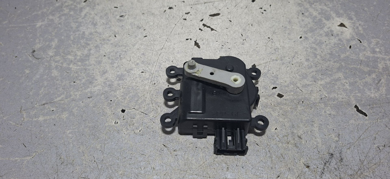 DIJELOVI MOTORIC KLAPNE MAZDA CX5 > 12-15 2.2