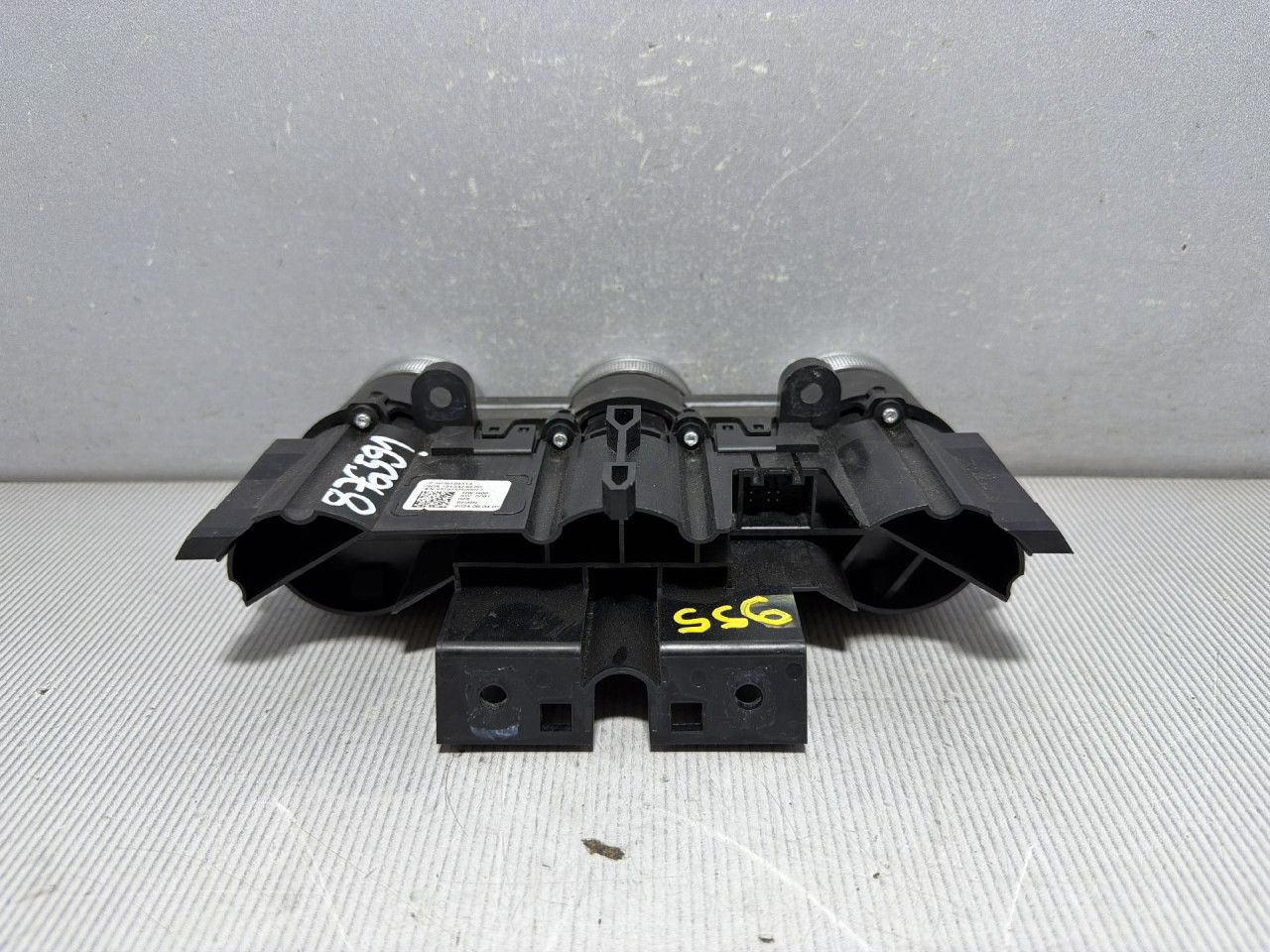 DIJELOVI PREKIDACI KLIME SKODA KODIAQ > 21- 2.0 3P0919451A