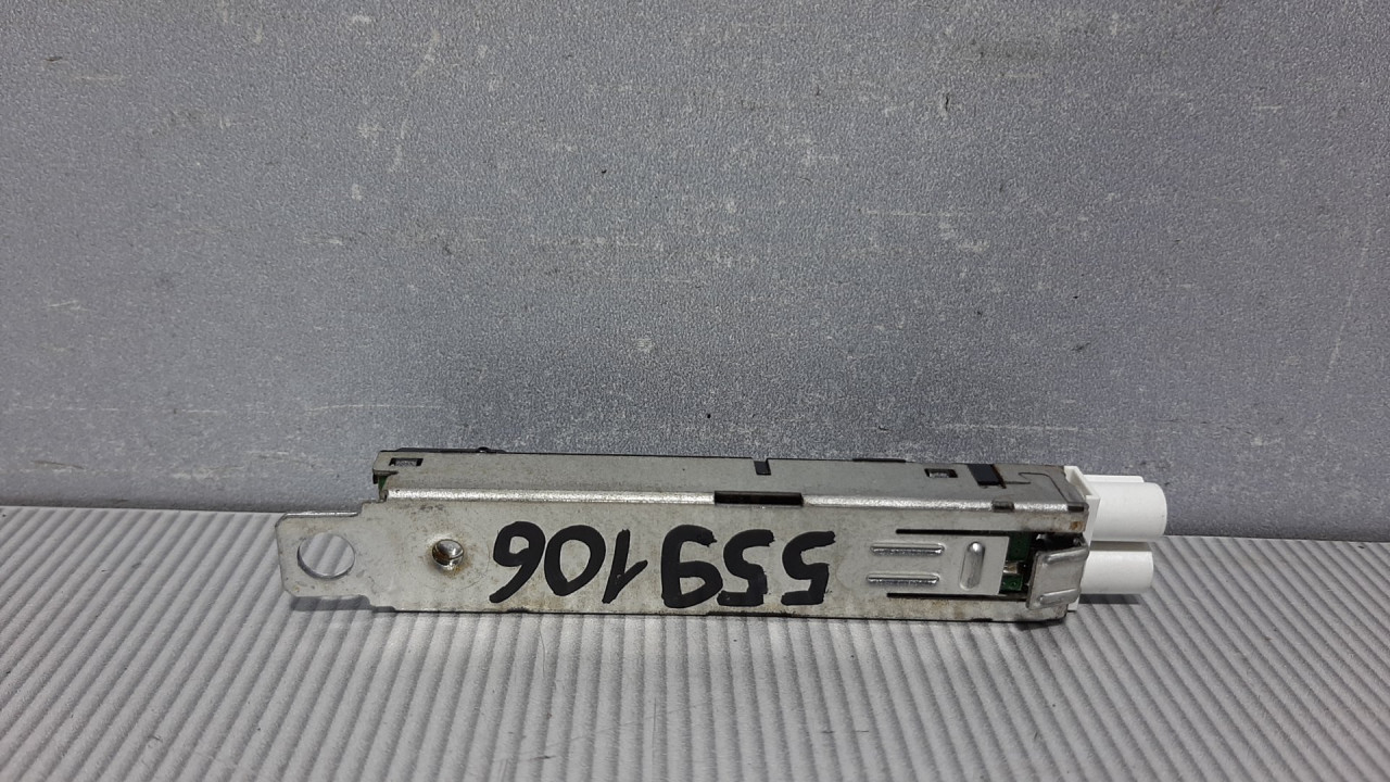 ANTENA AUDI A5 (8T) SPORTBACK > 07-11 8T8035225A