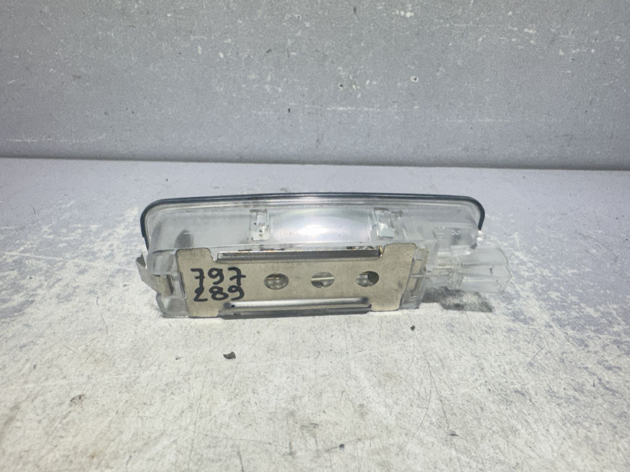 RASVJETA U KABINI AUDI A5 (8T) SPORTBACK > 11-17 4D0947