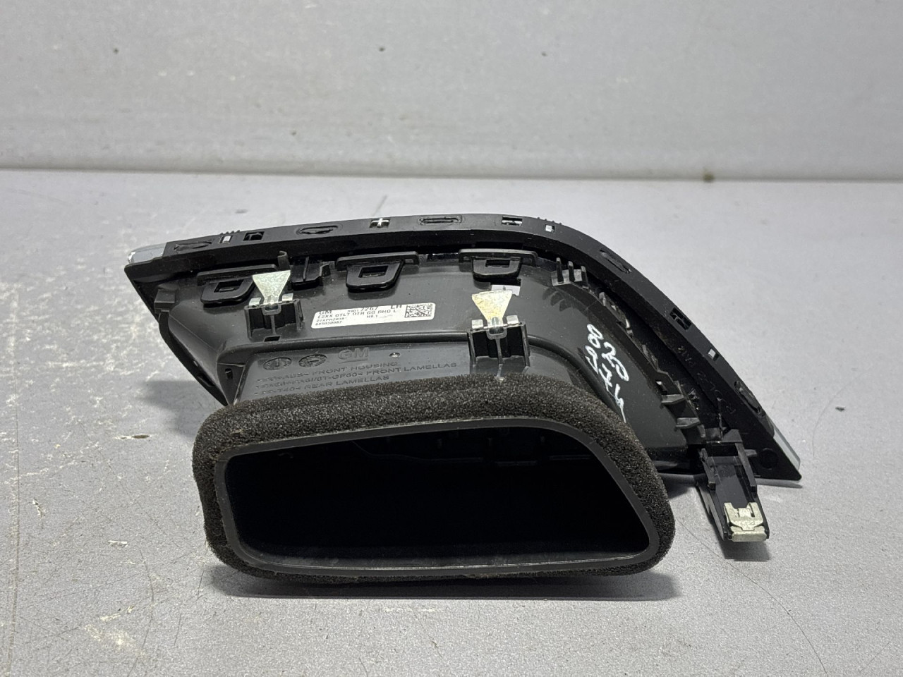 RESETKA VENTILACIJE OPEL INSIGNIA > 17-19