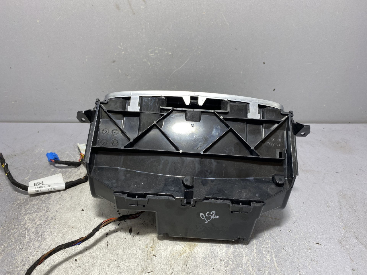 PEPELJARA MERCEDES GLC (X253) > 16-22 A2056801005Q