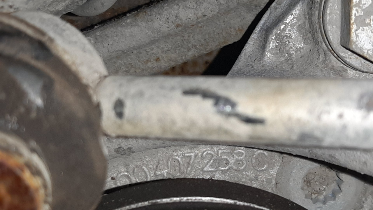 DIJELOVI GLAVCINA VW PASSAT B8 > 14- 5Q0407258
