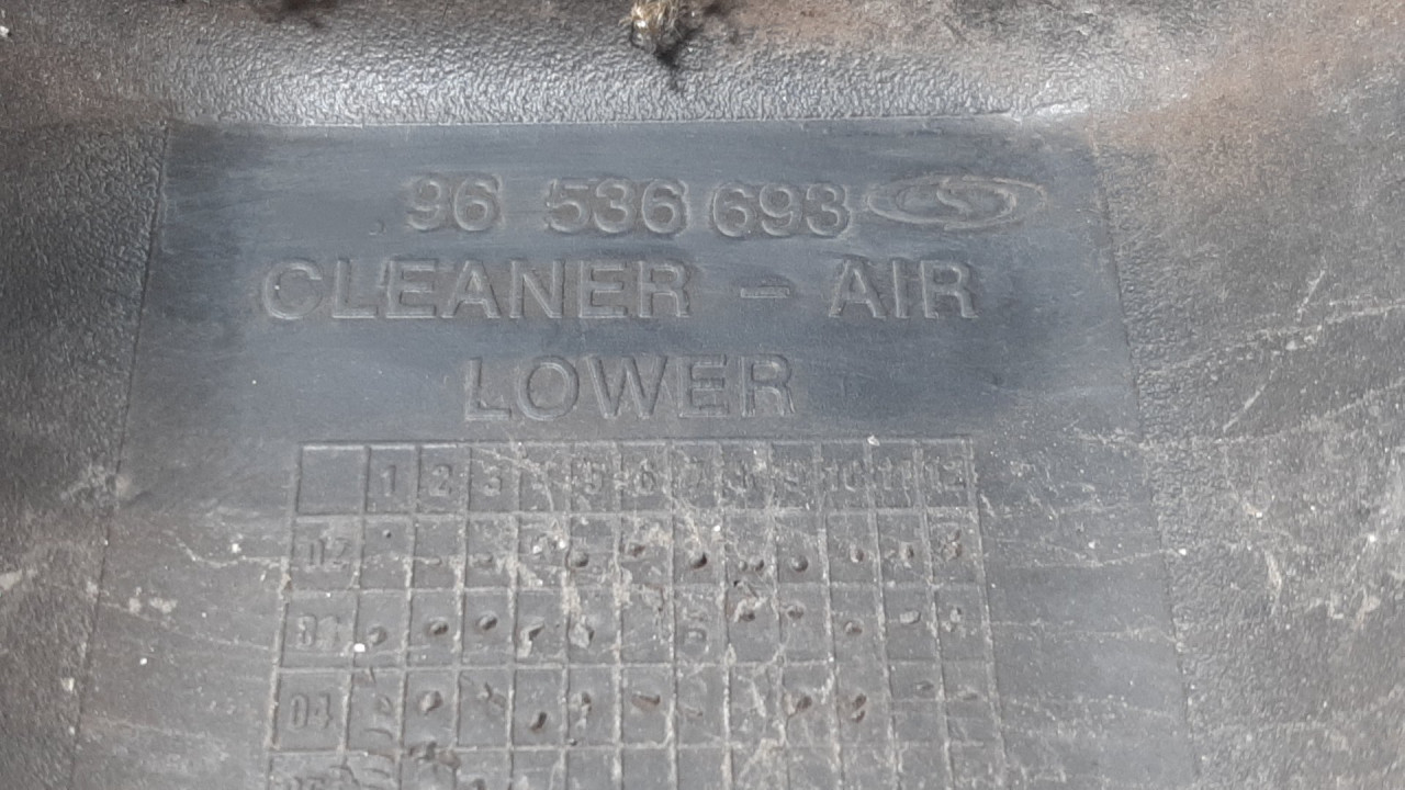 KUCISTE FILTERA ZRAKA CHEVROLET/DAEWOO KALOS > 02-06 96