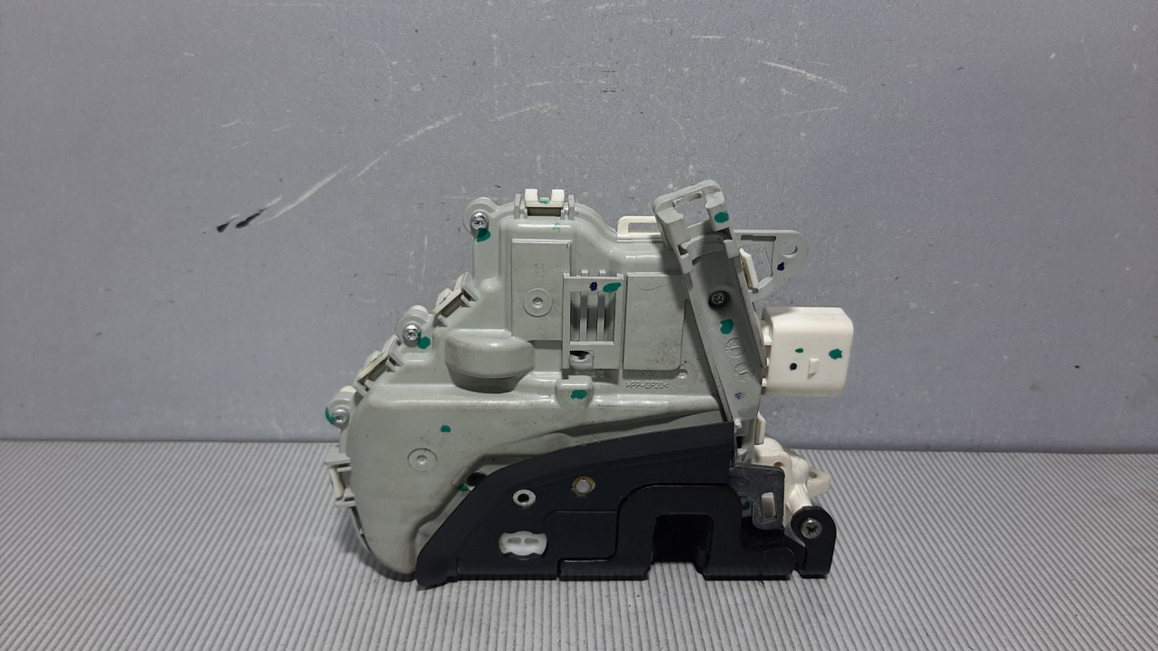 BRAVA VRATA AUDI A4 (B8) > 12-15 8J1837015C