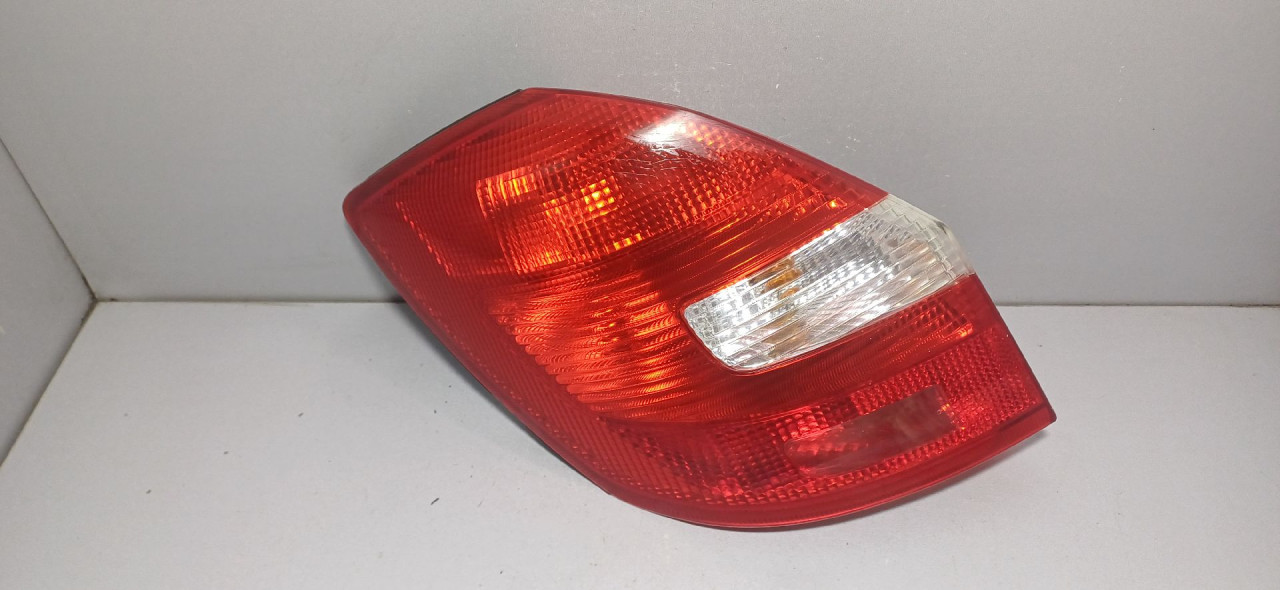 STOP SVJETLO SKODA FABIA > 07-10 5J6945095