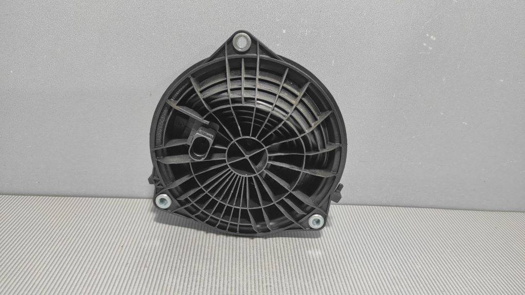 DIJELOVI ZADNJI ZNAK VW POLO > 14-17 6R6827469D