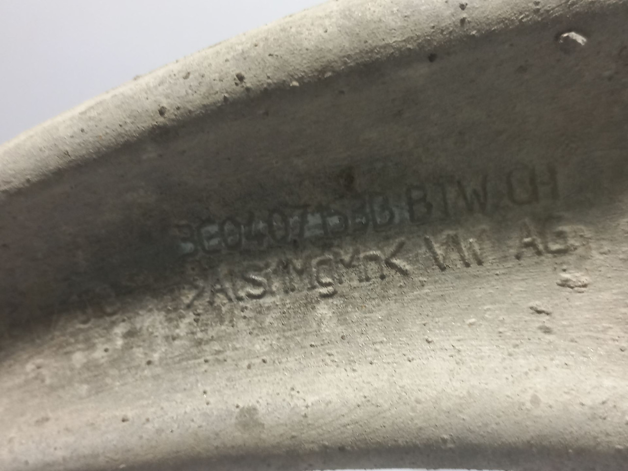 DIJELOVI LAFETA VW PASSAT B6 > 05-10 3C0407153B