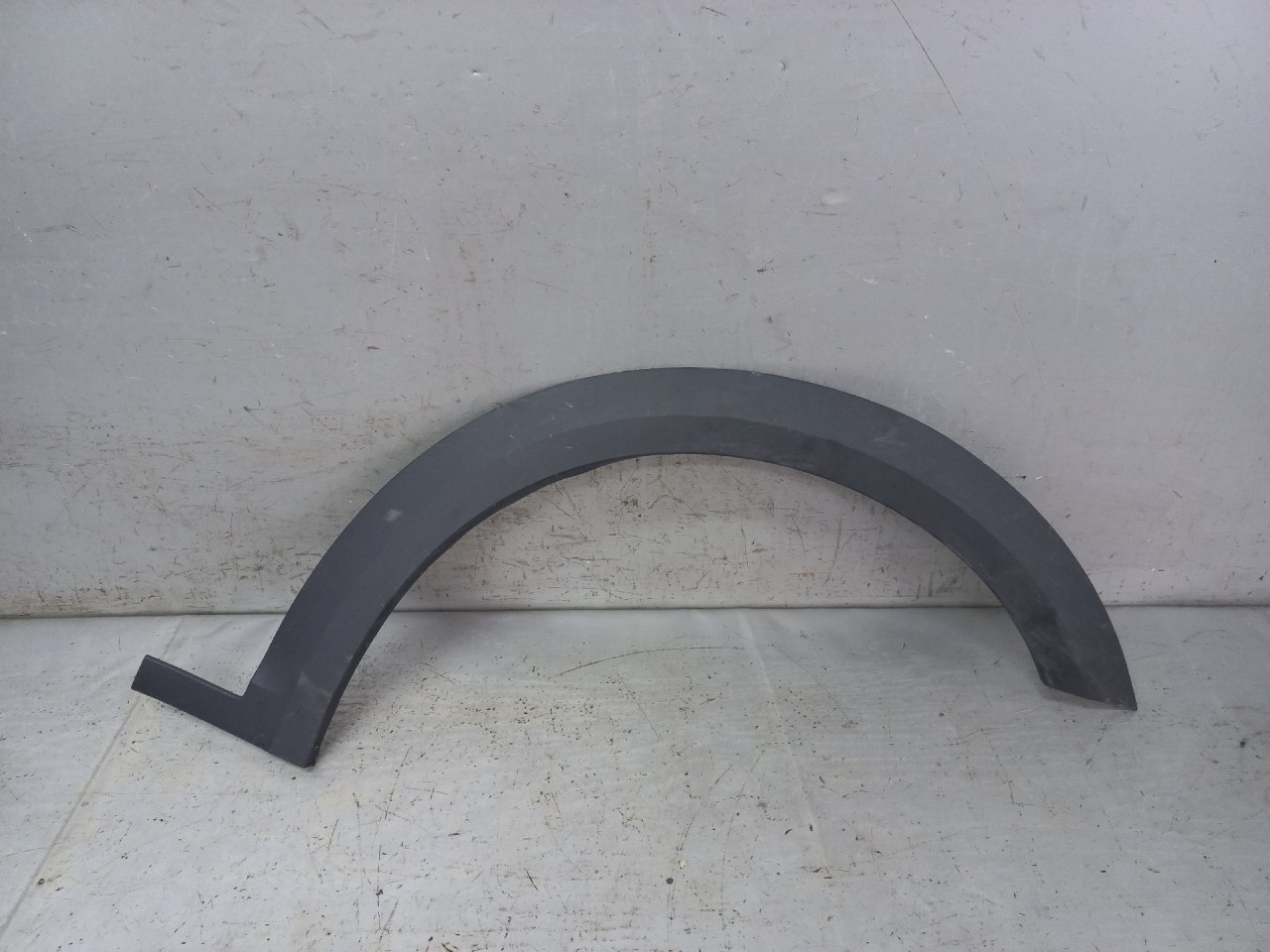 DIJELOVI RUB BLATOBRANA AUDI A4 (B9) > 15-18 8W9853718B