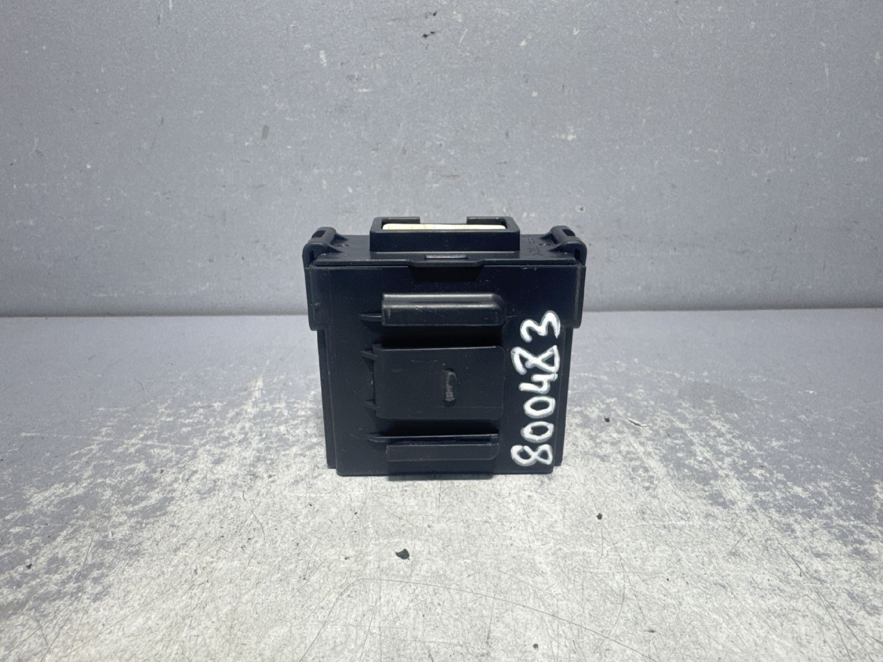 ELEKTRONIKA MODUL NISSAN X-TRAIL > 14-17 476A04BA0B