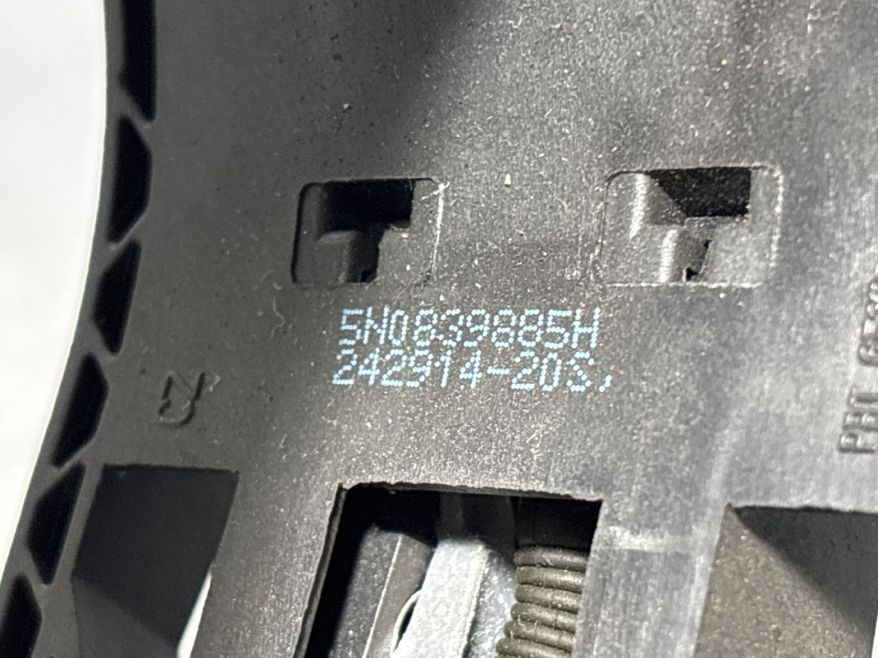 DIJELOVI RUCKA VRATA VW GOLF 7 SW > 13- 5N0839885H