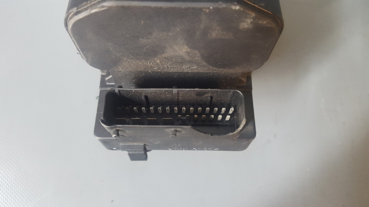 ABS ELEKTRONIKA VW PASSAT B5 > 00-05 8E0014111AB 027300