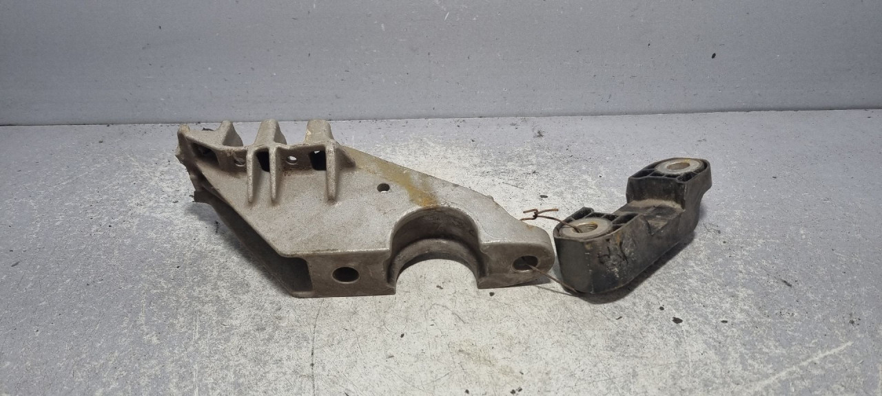 NOSAC BMW SERIJA 7 (G11/G12) > 16-19 6884012