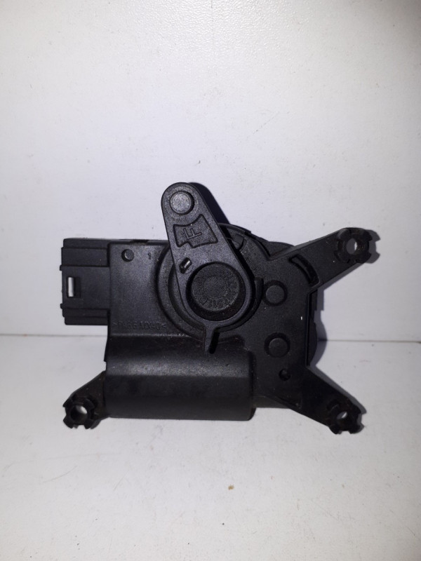 DIJELOVI MOTORIC VENTILATORA VW TOUAREG > 02-06 52411483R03