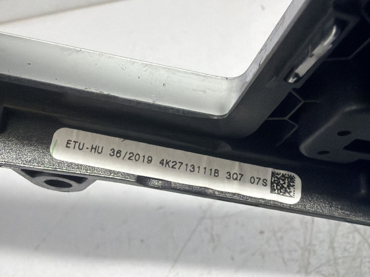 DIJELOVI PREKIDAC AUDI A6 4K > 18- 2.0 4K2713111B
