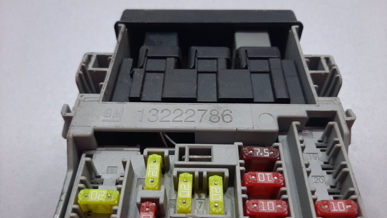 ELEKTRONIKA KUTIJA OSIGURACA OPEL INSIGNIA > 09-13 1322