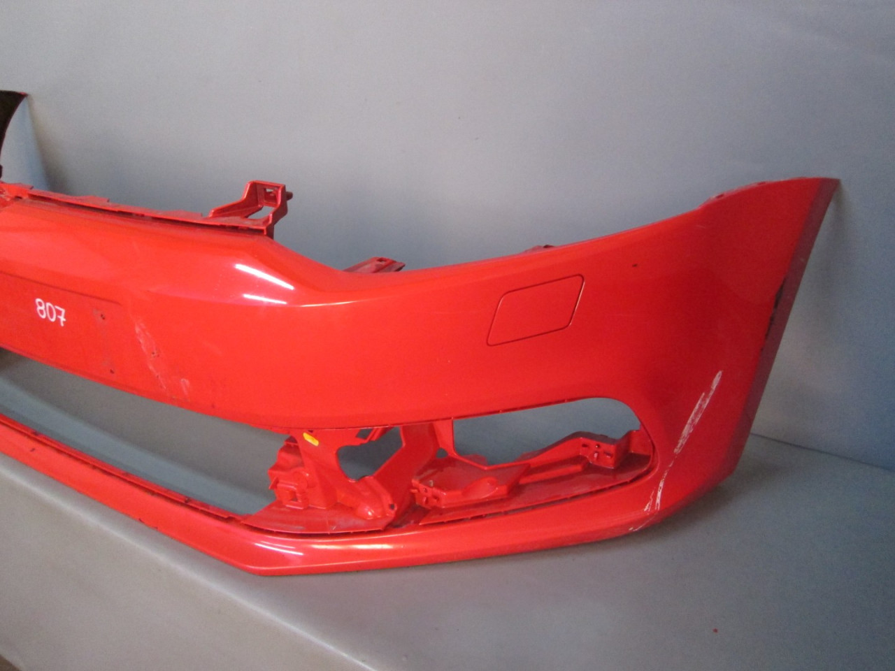 DIJELOVI BRANIK VW POLO > 14-17 VG024009 6C0807221