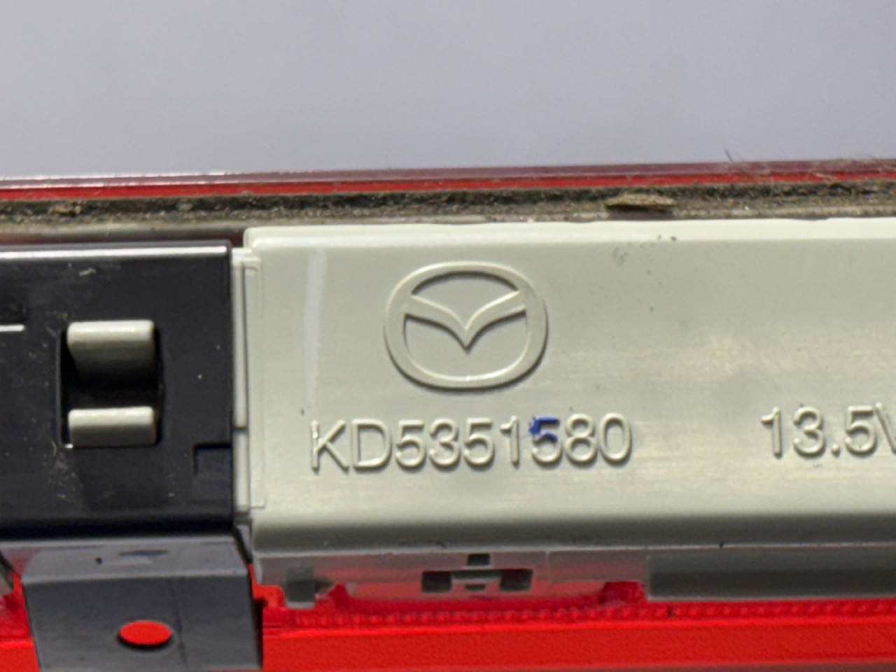 TRECE STOP SVJETLO MAZDA CX5 > 12-15 KD5351580