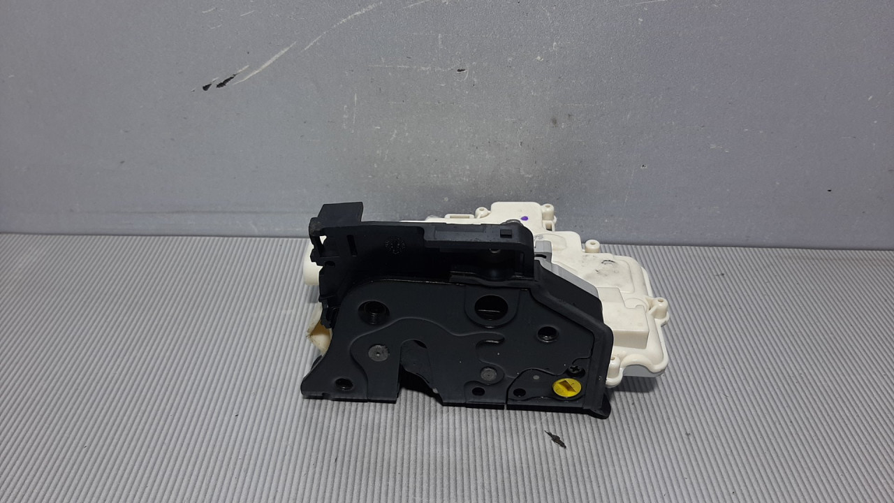 BRAVA VRATA VW PASSAT B6 > 05-10 3C4839015A