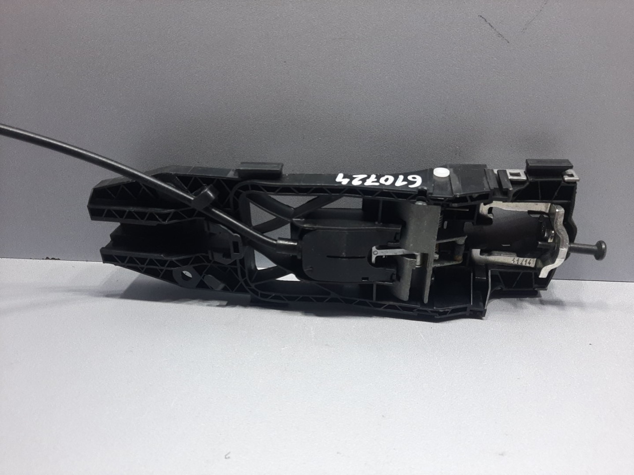 DIJELOVI RUCKA VRATA VW AMAROK > 09-16 5N0837885