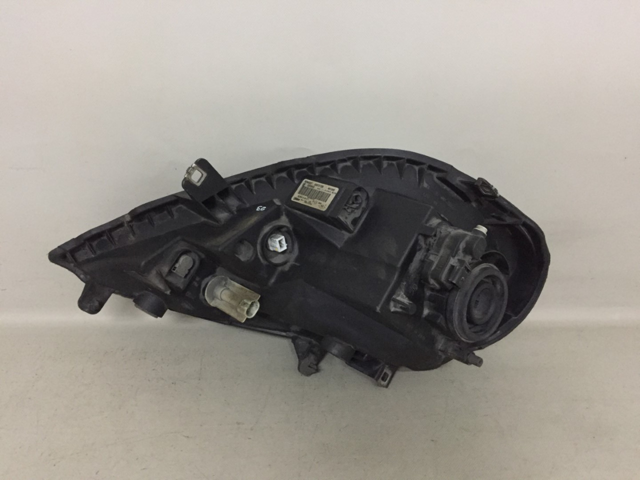DIJELOVI FAR RENAULT TRAFIC > 07-14 8200701356