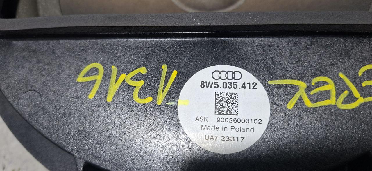 DIJELOVI ZVUCNIK AUDI A4 (B9) > 15-18 2.0 8W5035412
