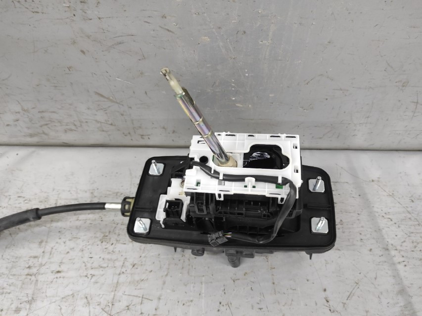DIJELOVI SALTEBLA AUDI A4 (B8) > 12-15 8K1713041AA