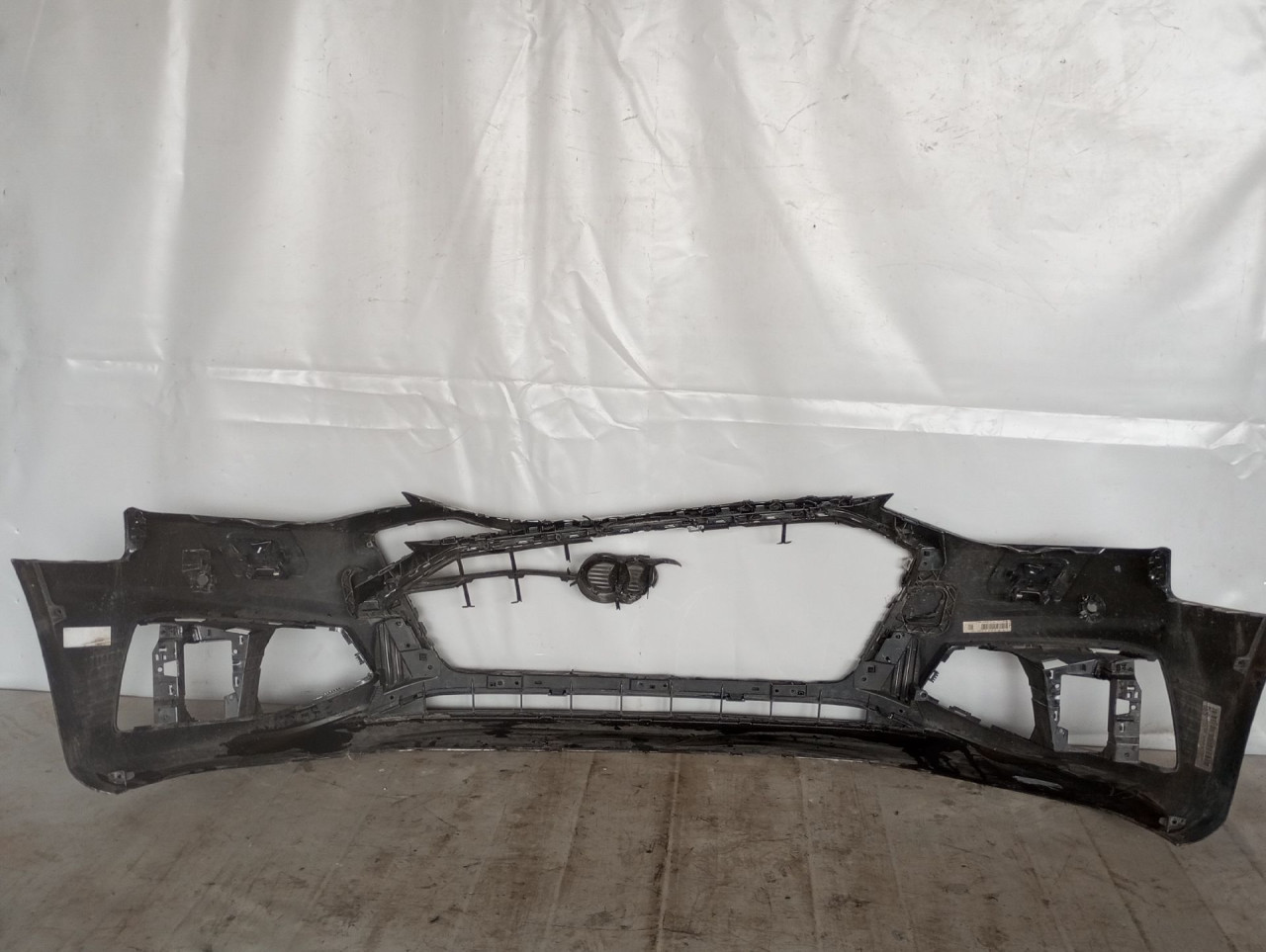 DIJELOVI BRANIK OSTECEN AUDI A4 (B9) S-LINE > 18-