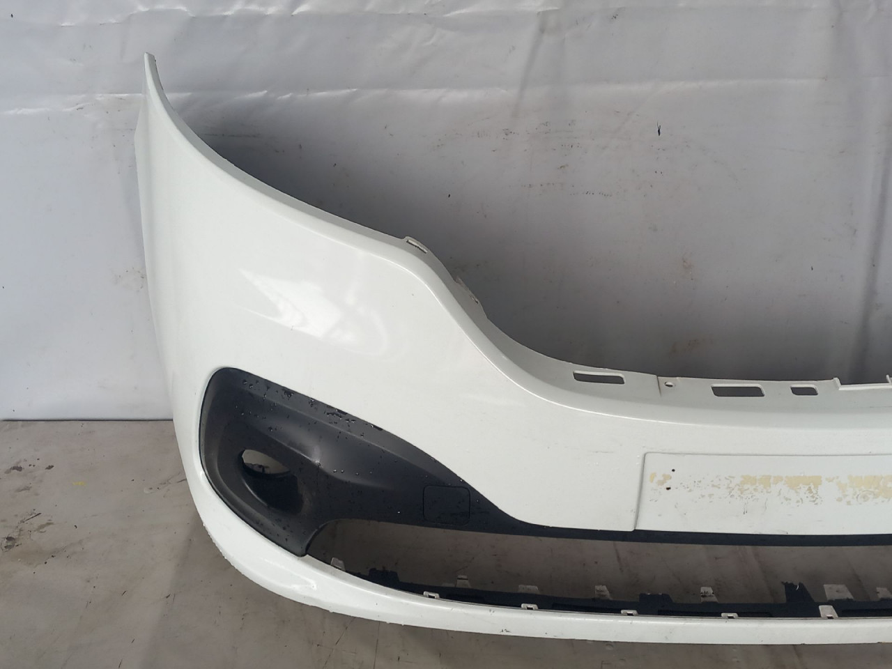 DIJELOVI BRANIK RENAULT TRAFIC > 14- 620223916R