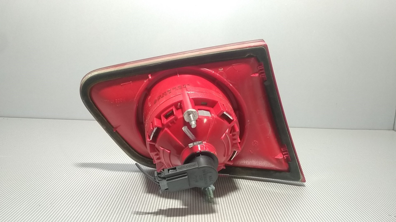 STOP SVJETLO VW PASSAT B6 > 05-10 3C9945094