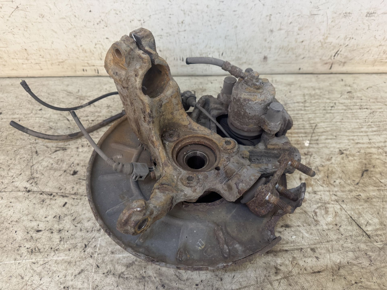 DIJELOVI GLAVCINA VW CADDY > 03-10 1K0255T