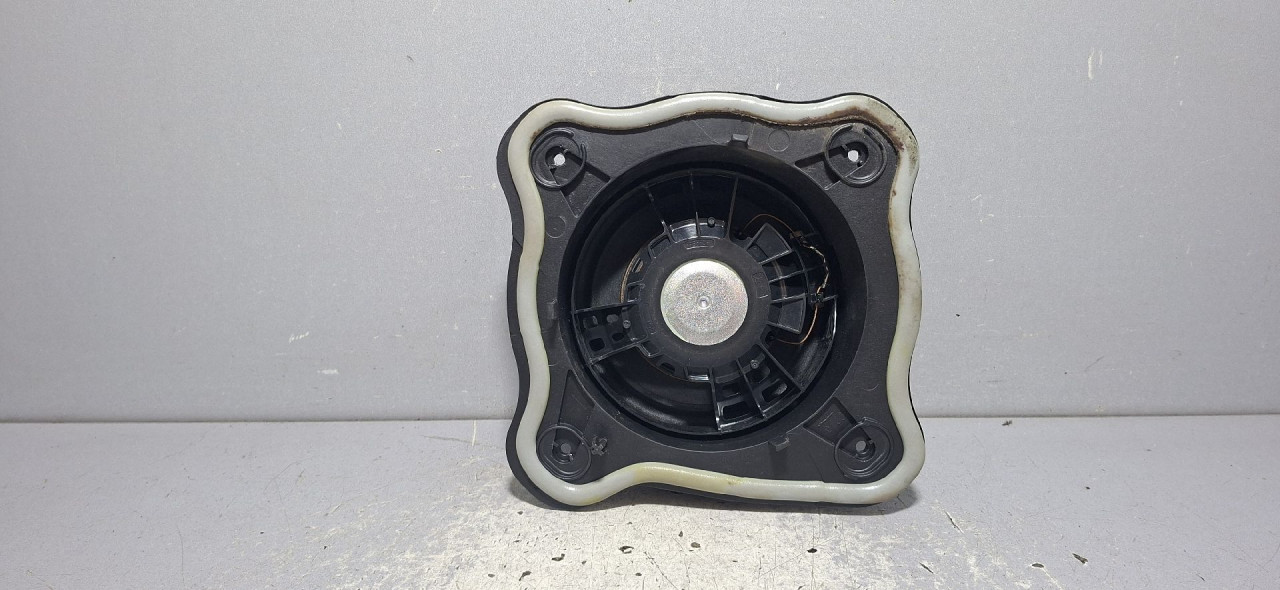 DIJELOVI ZVUCNIK OPEL ASTRA L > 22 -  1.2 9836069580